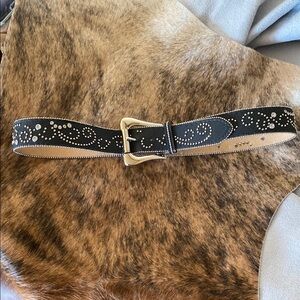 Elegant Black Belt with Silver Detailing